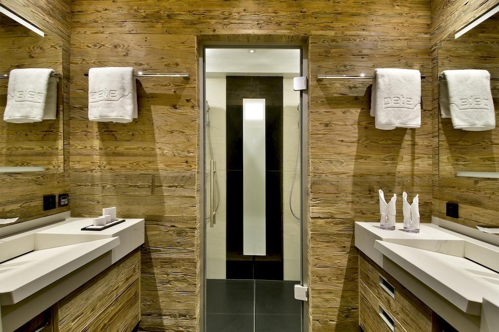 Pete Alpine Boutique Hotel - Klein Und Fein - Private Spa Suiten Und Zimmer Sankt Anton am Arlberg Szoba fotó